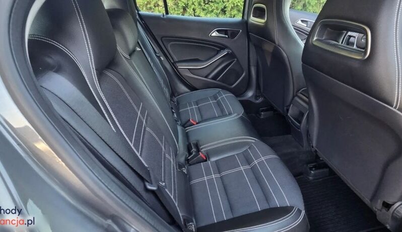 Mercedes-Benz GLA 250 7G-DCT StreetStyle full