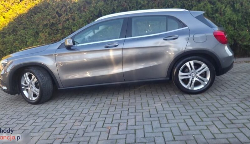 Mercedes-Benz GLA 250 7G-DCT StreetStyle full