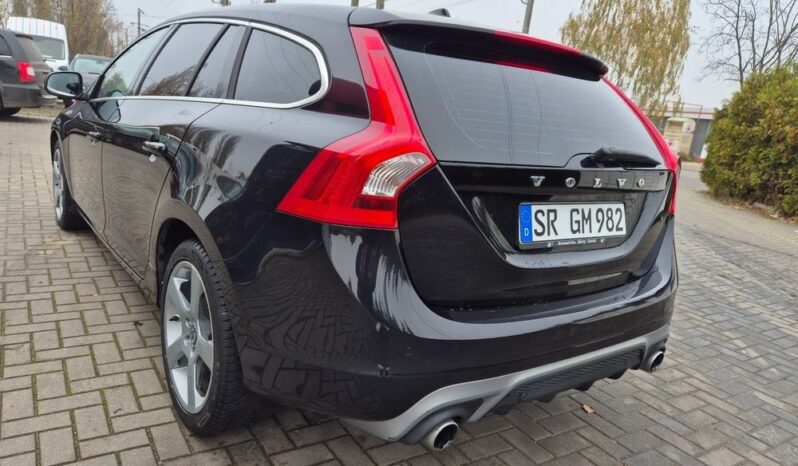 Volvo V60 D2 Kinetic full