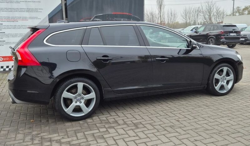 Volvo V60 D2 Kinetic full