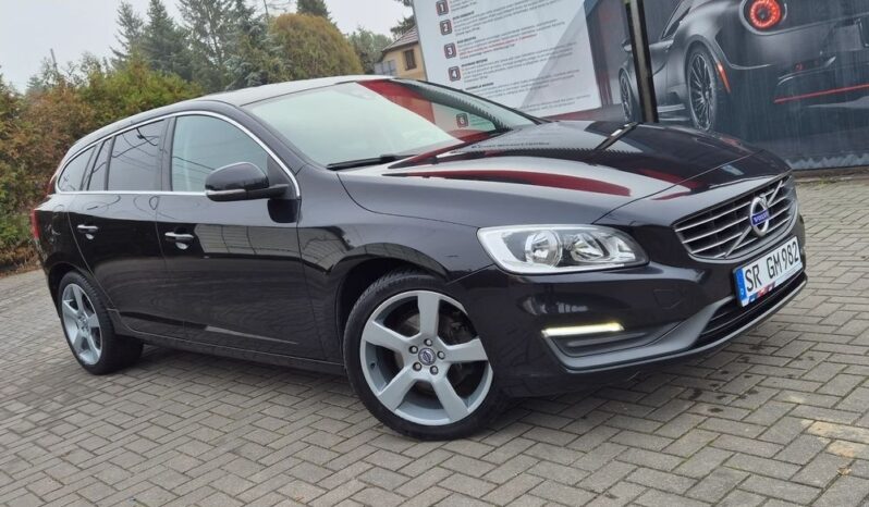 Volvo V60 D2 Kinetic full