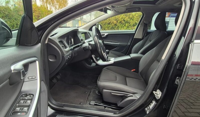 Volvo V60 D2 Kinetic full
