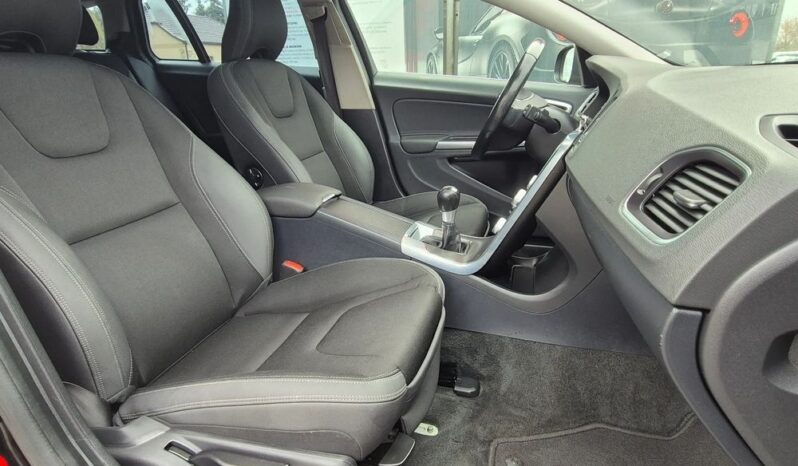 Volvo V60 D2 Kinetic full