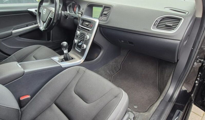 Volvo V60 D2 Kinetic full