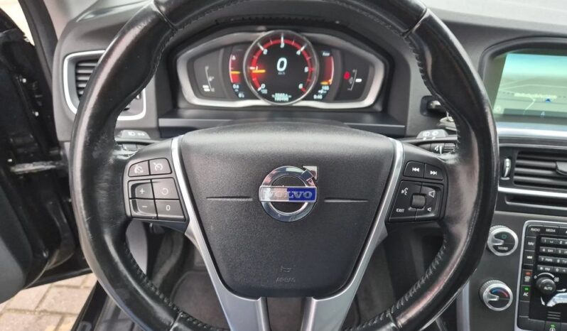 Volvo V60 D2 Kinetic full