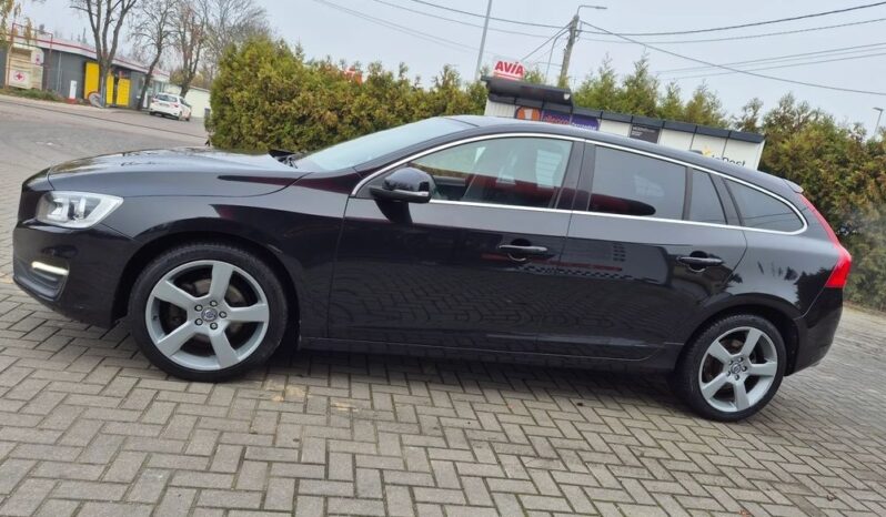 Volvo V60 D2 Kinetic full