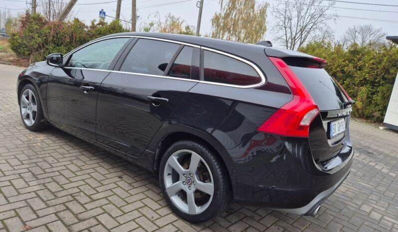 Volvo V60 D2 Kinetic full