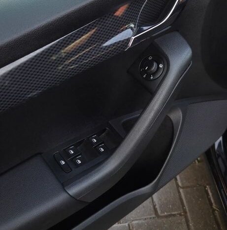 Skoda Octavia Combi 2.0 TDI DSG RS full