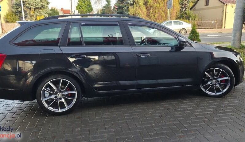 Skoda Octavia Combi 2.0 TDI DSG RS full