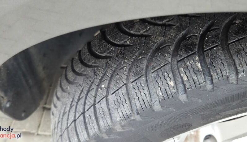 Volkswagen Touran full