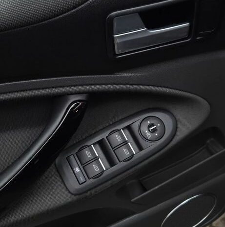 Ford Kuga 2.0 TDCi 4WD Titanium full