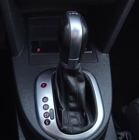 Volkswagen Touran 2.0 TDI DPF BlueMotion Technology DSG Highline full