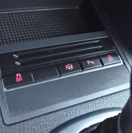 Volkswagen Touran 2.0 TDI DPF BlueMotion Technology DSG Highline full