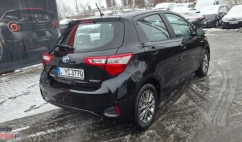 Toyota Yaris Hybrid 100 Terra full