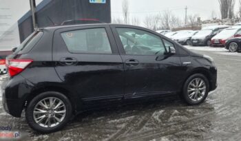 Toyota Yaris Hybrid 100 Terra full