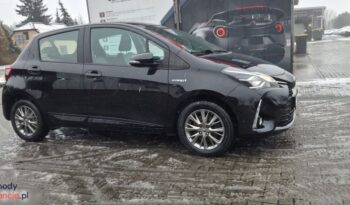 Toyota Yaris Hybrid 100 Terra full