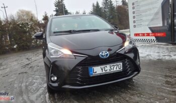 Toyota Yaris Hybrid 100 Terra full