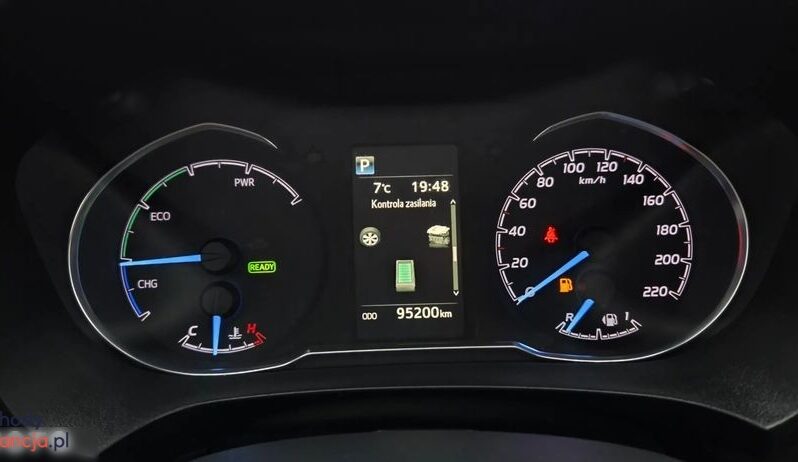 Toyota Yaris Hybrid 100 Terra full