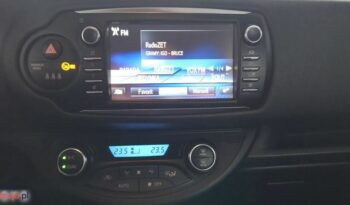 Toyota Yaris Hybrid 100 Terra full