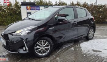 Toyota Yaris Hybrid 100 Terra full