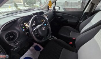Toyota Yaris Hybrid 100 Terra full