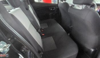 Toyota Yaris Hybrid 100 Terra full