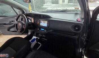 Toyota Yaris Hybrid 100 Terra full