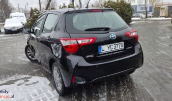 Toyota Yaris Hybrid 100 Terra full