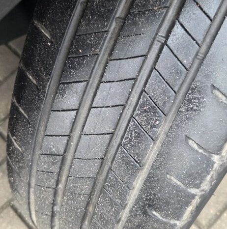 Ford Kuga 2.5P PHEV FWD Titanium full