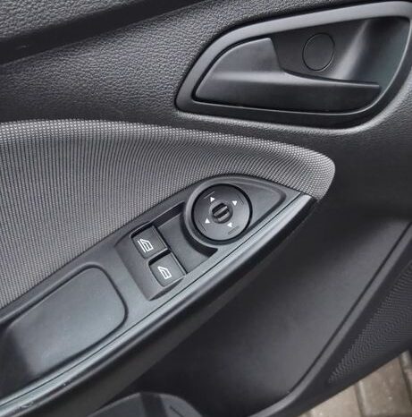 Ford Focus 1.0 EcoBoost Start-Stopp-System Champions Edition full
