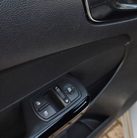 Opel Corsa 1.2 16V Enjoy full