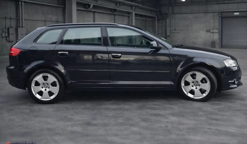 Audi A3 Sportback 1.6 TDI DPF S line Sportpaket full