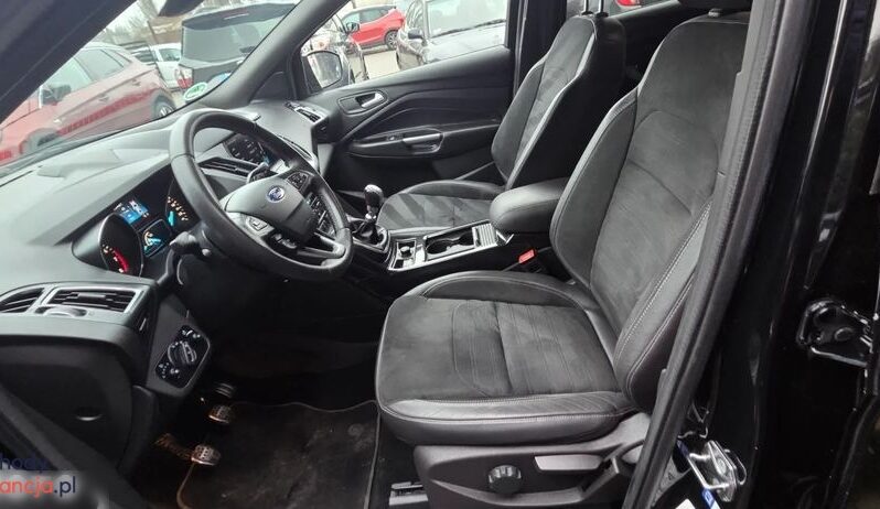 Ford Kuga 1.5 EcoBoost 2×4 ST-Line full