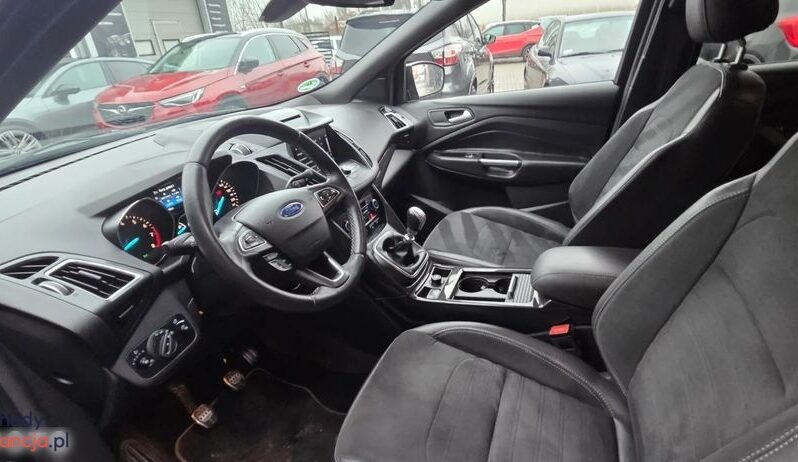 Ford Kuga 1.5 EcoBoost 2×4 ST-Line full