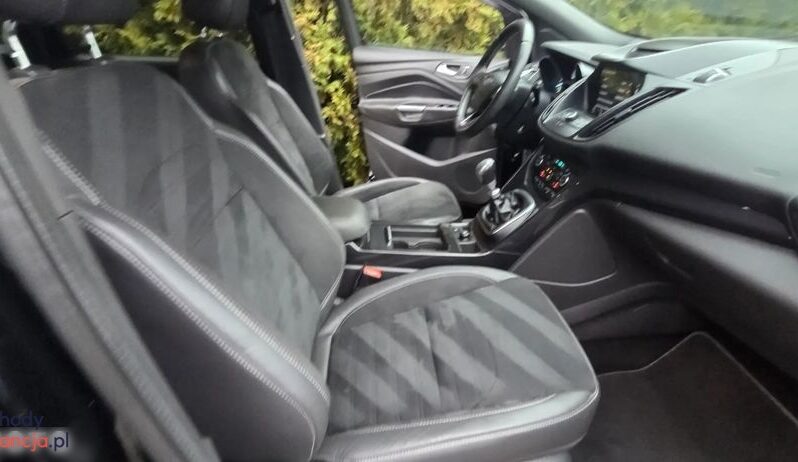 Ford Kuga 1.5 EcoBoost 2×4 ST-Line full