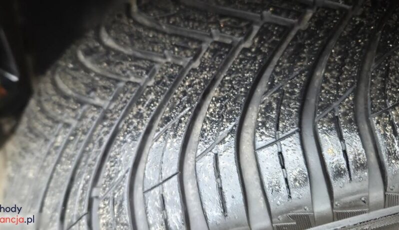 Ford Kuga 1.5 EcoBoost 2×4 ST-Line full