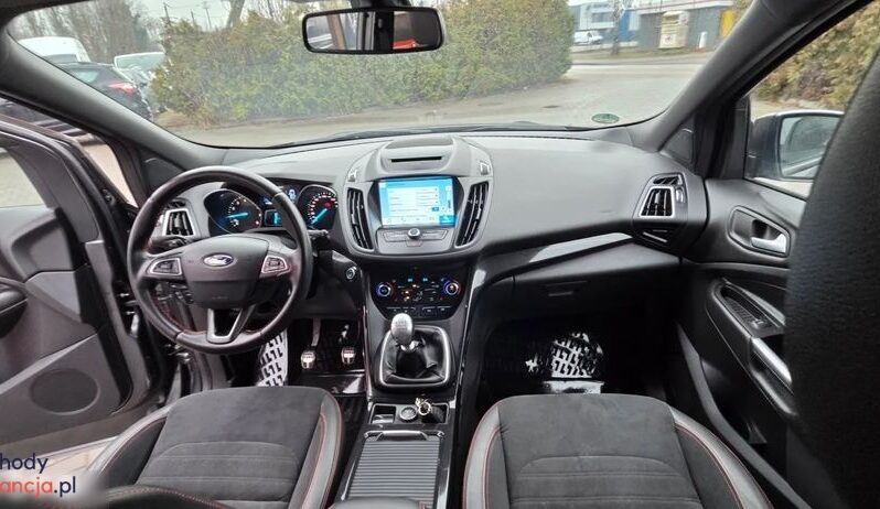 Ford Kuga 1.5 EcoBoost 2×4 ST-Line full