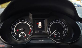 Skoda Octavia Combi 2.0 TDI DSG RS full