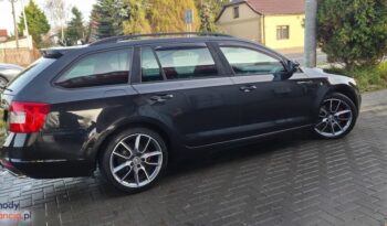Skoda Octavia Combi 2.0 TDI DSG RS full