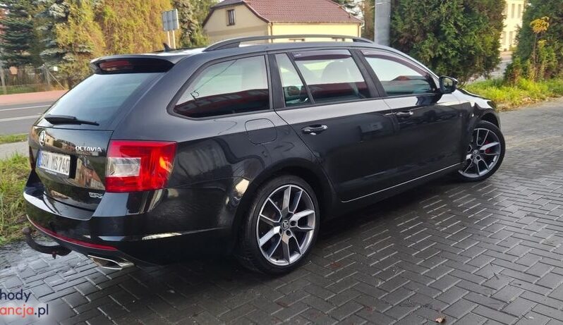 Skoda Octavia Combi 2.0 TDI DSG RS full