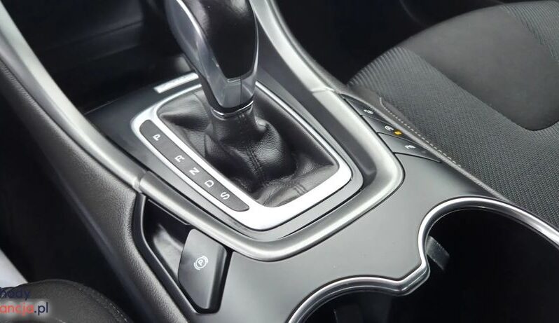 Ford Mondeo full