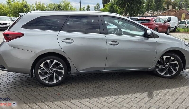 Toyota Auris 1.6 D-4D Design Edition full