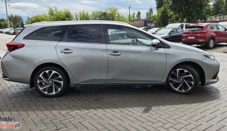 Toyota Auris 1.6 D-4D Design Edition full