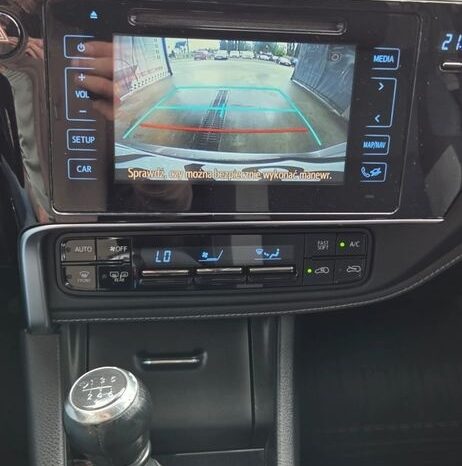 Toyota Auris 1.6 D-4D Design Edition full