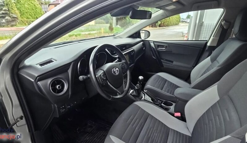 Toyota Auris 1.6 D-4D Design Edition full