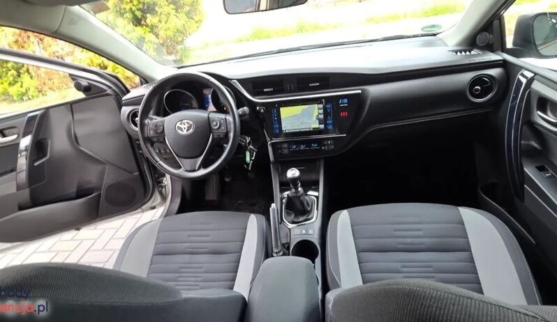 Toyota Auris 1.6 D-4D Design Edition full