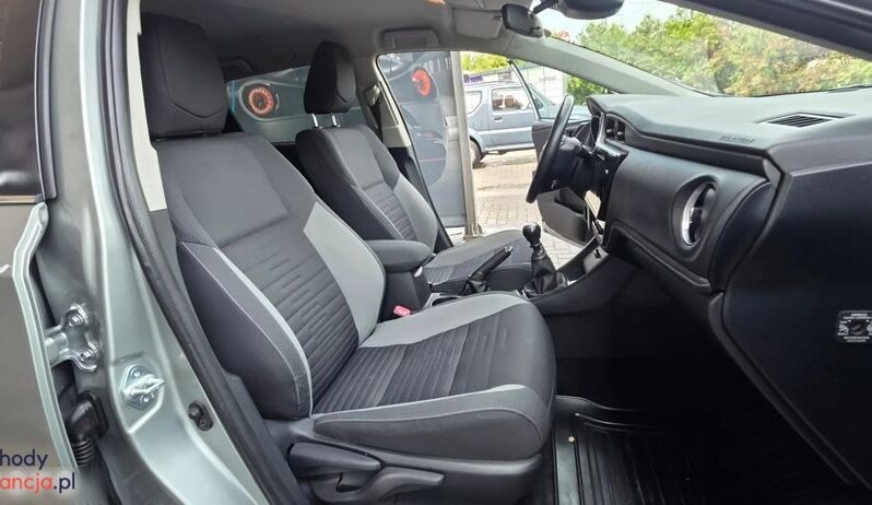 Toyota Auris 1.6 D-4D Design Edition full