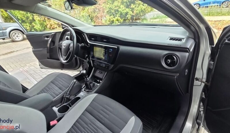 Toyota Auris 1.6 D-4D Design Edition full
