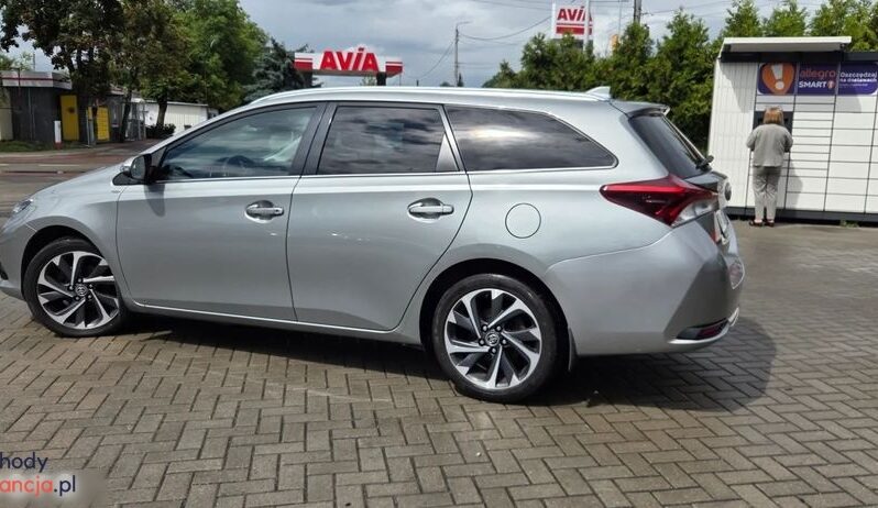 Toyota Auris 1.6 D-4D Design Edition full