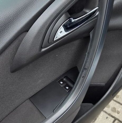 Opel Astra 1.6 Color Edition full